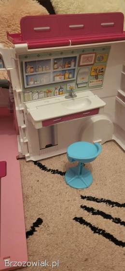 Camper Barbie Klinika