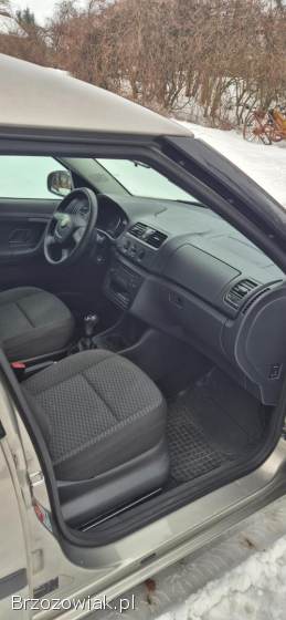 Škoda Roomster 1.  6 TDI 2010