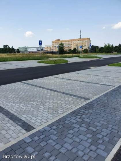 Układanie kostki brukowej