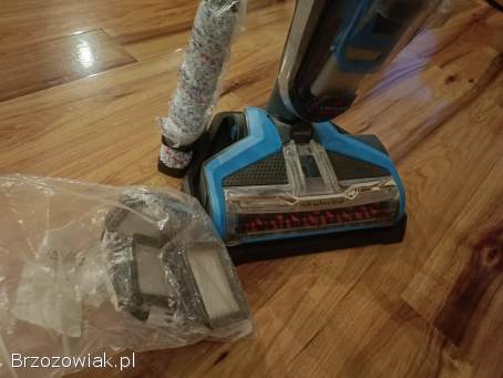 Odkurzacz myje i odkurza