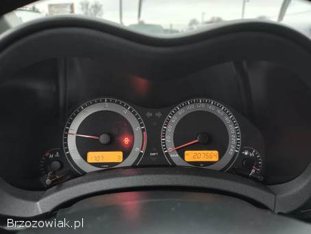 Toyota Auris 1.  4D-4D Zadbana!   2011