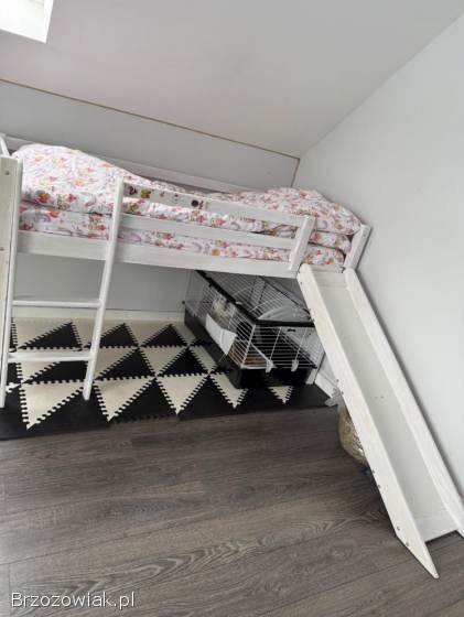 Łóżko ze zjezdzlnia