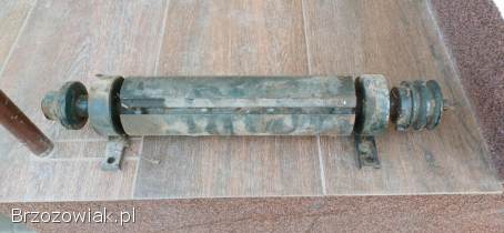 Wał napędowy z kołem pasowym np.  do cyrkularki.