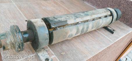 Wał napędowy z kołem pasowym np.  do cyrkularki.