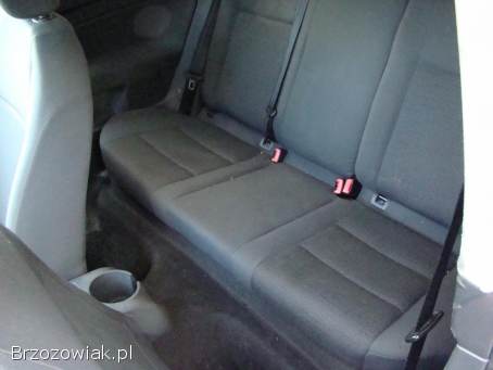 Volkswagen Golf V 1,  4 16V benz.   2005