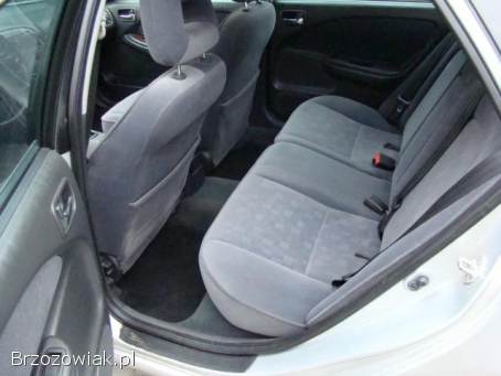 Toyota Avensis 2,  0 16V benzyna 2001