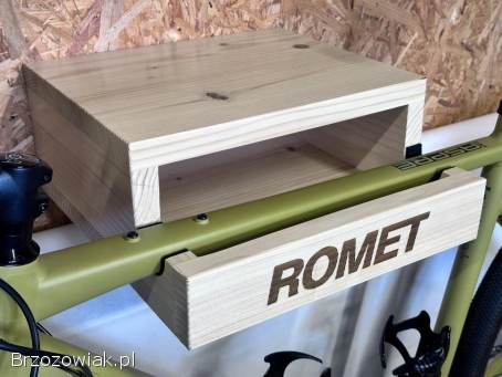 Półka wieszak na rower wisząca ścienna,  lite drewno