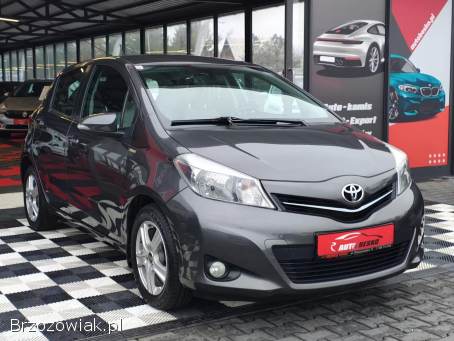 Toyota Yaris 1.  3Benzyna!   2012