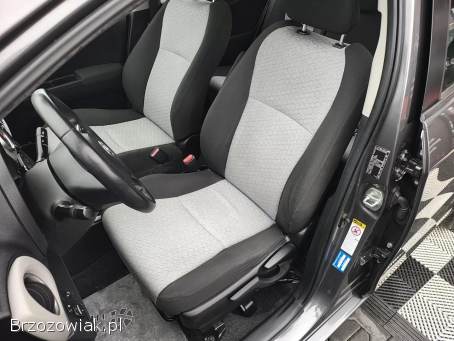 Toyota Yaris 1.  3Benzyna!   2012