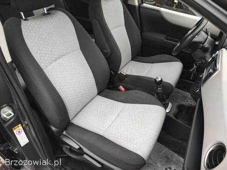 Toyota Yaris 1.  3Benzyna!   2012
