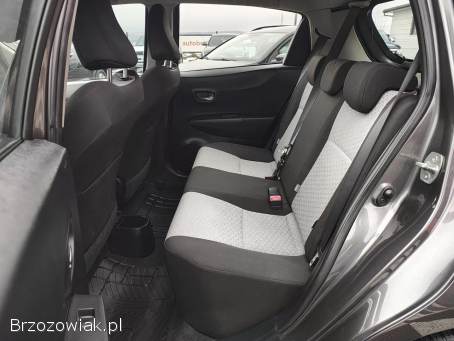 Toyota Yaris 1.  3Benzyna!   2012