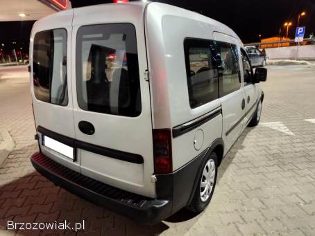 Opel Combo 1.  7 DI Osobowe 2004