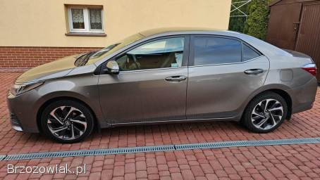 Toyota Corolla 1,  6 132 Salon PL 2016