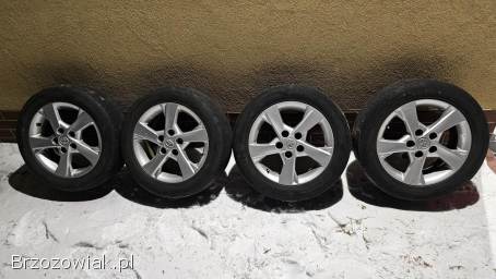 Toyota Auris 2.  0D4D 126KM 2011