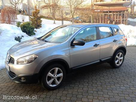 Nissan Qashqai 1,  6 benz.   2010