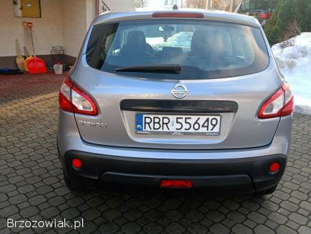 Nissan Qashqai 1,  6 benz.   2010
