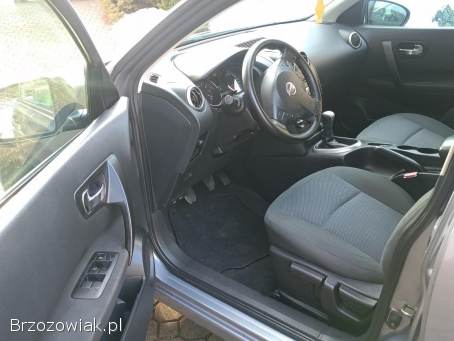 Nissan Qashqai 1,  6 benz.   2010