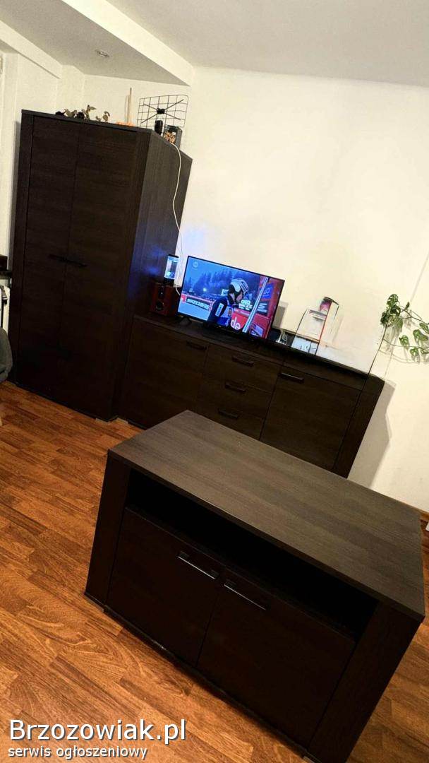 SPRZEDAM KOMPLET MEBLI