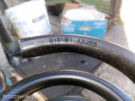 Sprzedam sprężyny Mercedes 124 przednie