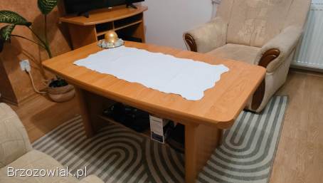 Dwa fotele,  rozkładana ława i szafka RTV