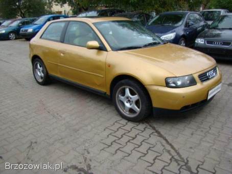 Audi A3 1.  8 20V benz.   1996