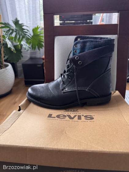 Buty Levis
