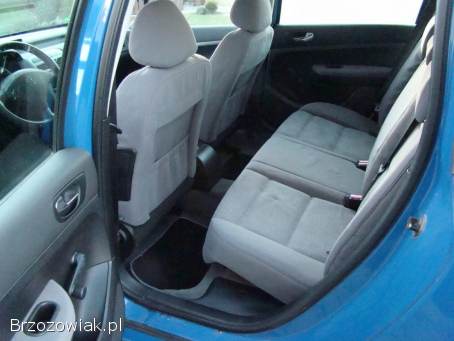 Peugeot 307 1,  6 16V (benz.  )  2003