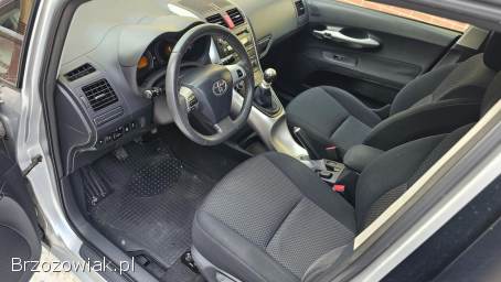 Toyota Auris 2.  0D4D 126KM 2011