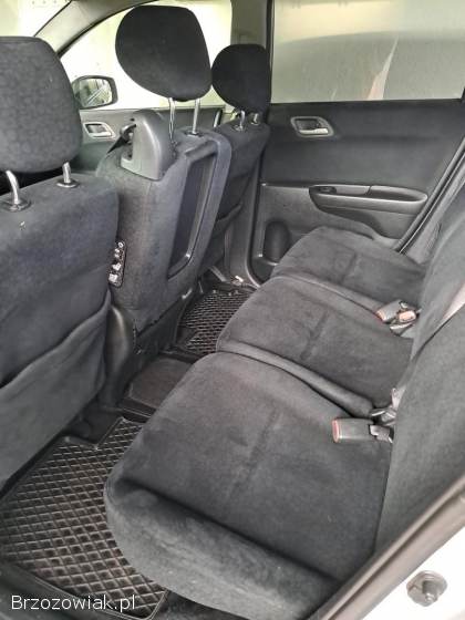 Honda FR-V Minivan 2005