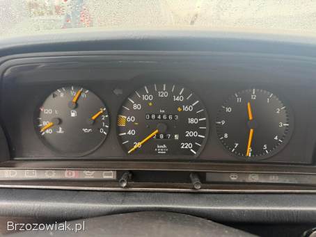 Mercedes-Benz W201 (190) 1.  8 Benzyna 1993