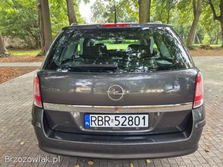 Opel Astra 1,  6 16v Benzyna  2009