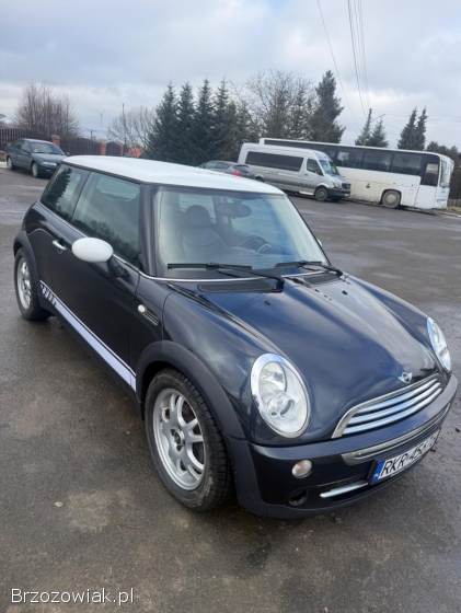 Mini Cooper R50 2005