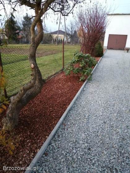 Izolacje fundamentów,  odwodnienia,  przyłącza wod-kan gaz,  podbudowy pod drogi.