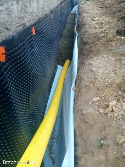 Izolacje fundamentów,  odwodnienia,  przyłącza wod-kan gaz,  podbudowy pod drogi.