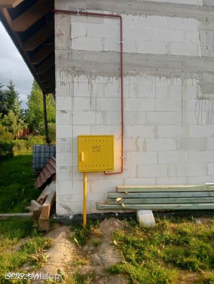 Izolacje fundamentów,  odwodnienia,  przyłącza wod-kan gaz,  podbudowy pod drogi.