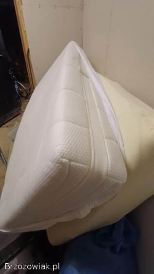 Sprzedam łóżko z drewna jasionowego