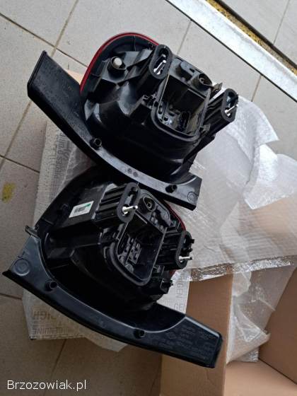 LAMPA TYLNA DACIA DUSTER 2 (2017 -  2024) II LEWA/PRAWA