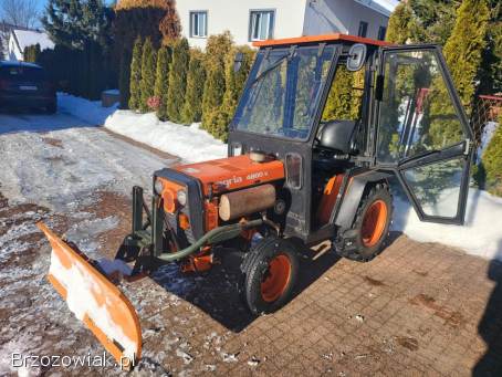 Ciągnik rolniczy AGRIA 4800 plus pług do odśnieżania Sanok