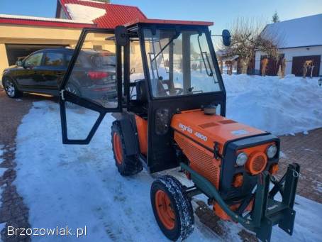 Ciągnik rolniczy AGRIA 4800 plus pług do odśnieżania Sanok