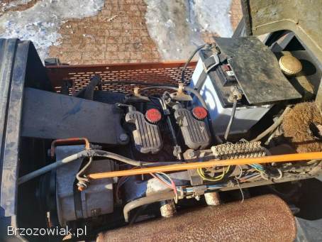 Ciągnik rolniczy AGRIA 4800 plus pług do odśnieżania Sanok