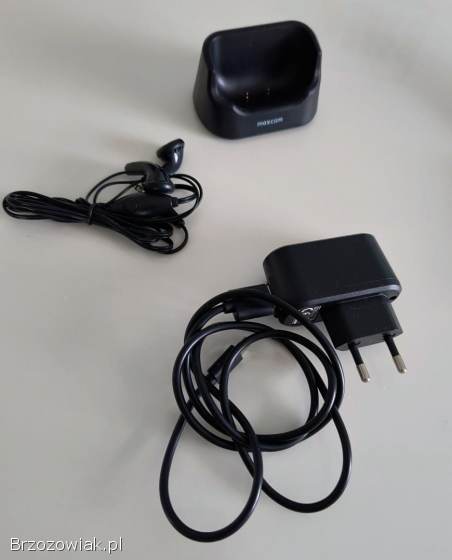 Telefon MAXCOM MM827