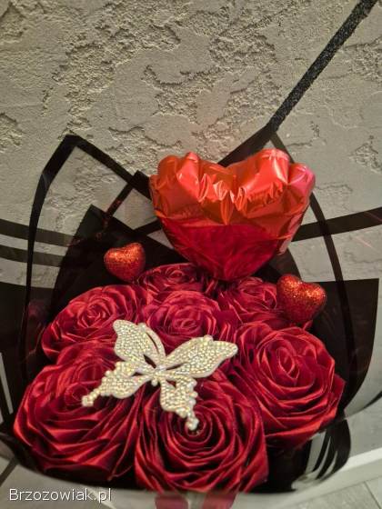 Bukiet ze wstążki satynowej