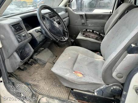 Volkswagen Transporter T4 2.  5TDI 102km 99r