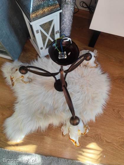 Trójgłowy żyrandol kwiaty