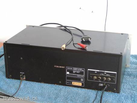 Tuner radiowy Toshiba ST-230 sprawny Vintage.  WYSYŁKA.