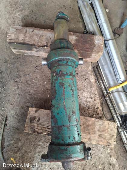 Siłownik do przyczepy