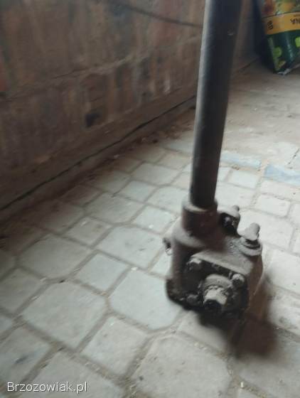 Oś do małzera lub przyczepki oraz kolumne kierowniczą