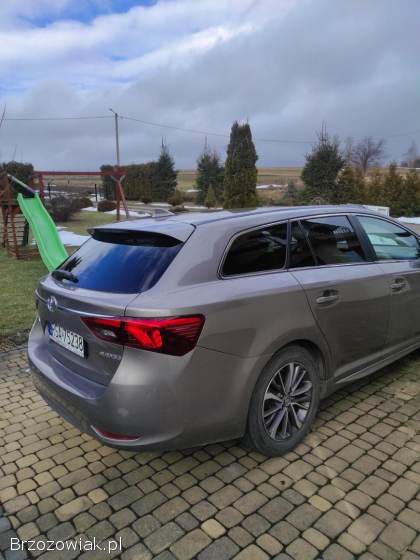 Toyota Avensis 2015