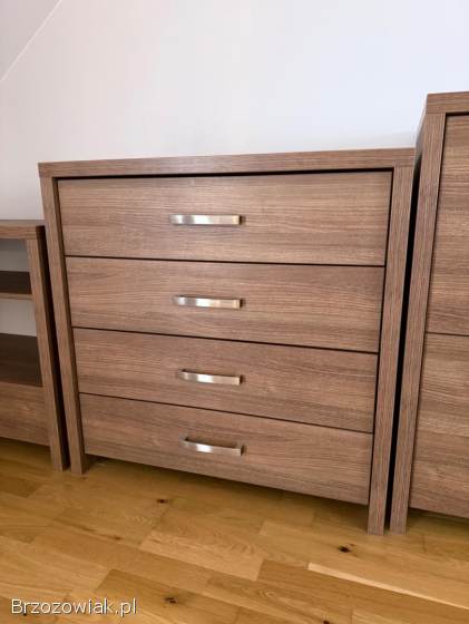 Zestaw mebli do sypialni – solidne,  na prowadnicach blum
