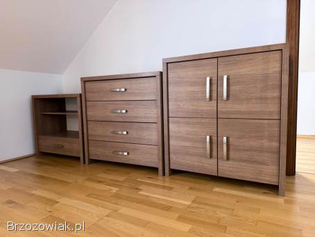 Zestaw mebli do sypialni – solidne,  na prowadnicach blum